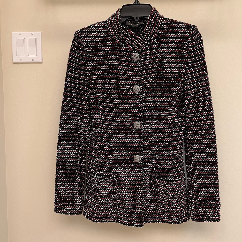 St. John Black and Red Tweed 2 front pockets Jacket blazer 2